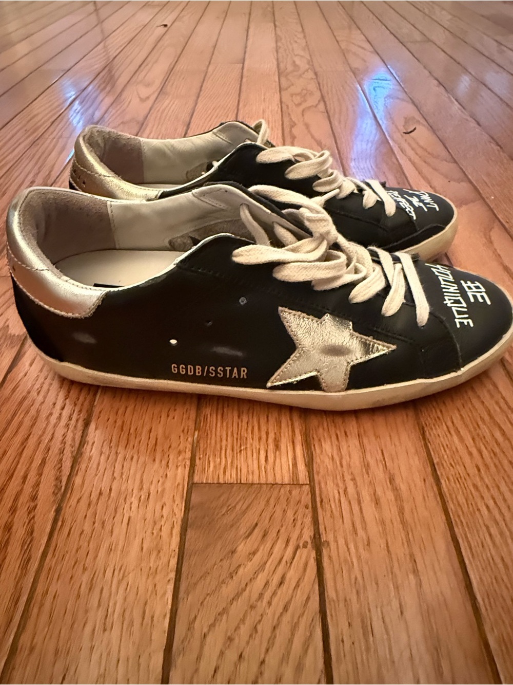 Golden Goose Black Leather Super-Star Sneakers with White Star - Picture 4 of 7